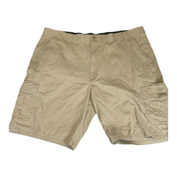 Wrangler Men's Cargo Shorts size 46. Tan color cotton - Picture 1 of 7